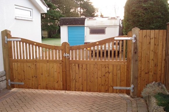 Sway wooden gate design