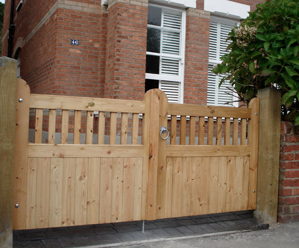 Kimmeridge wooden gate design
