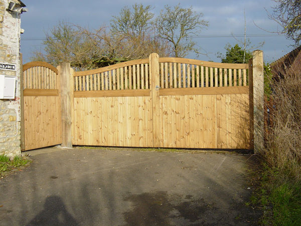 Lulworth wooden gate design